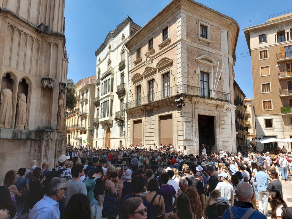 Water Court meeting at Virgen square